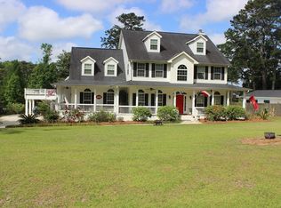 193 Lake Trace Dr, Thomasville, GA 31757