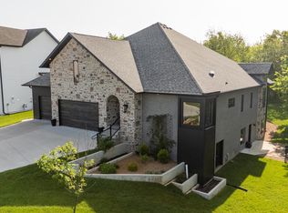 200 N Blarney Court, Nixa, MO 65714