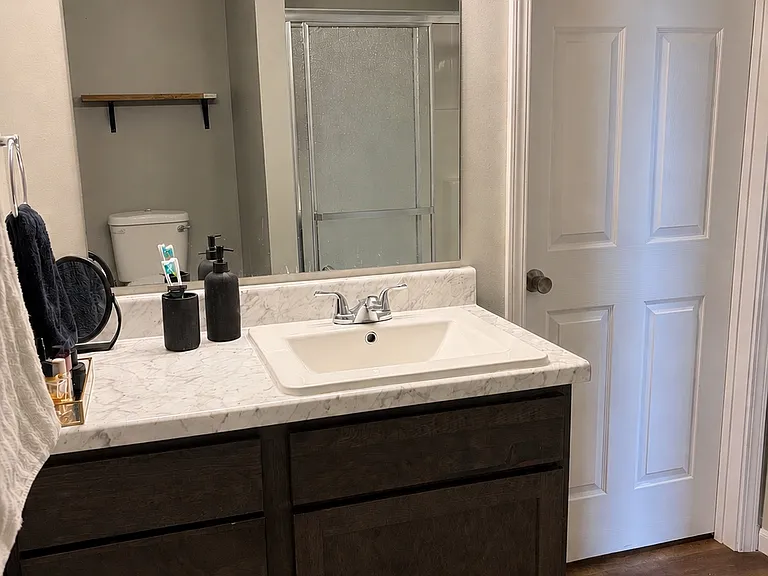 165 W Bluegrass St — Photo 11