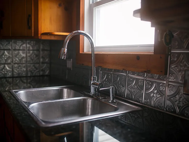 Kitchen sink