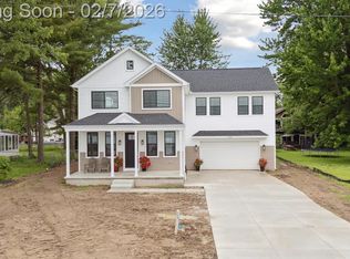 5264 Cooley Lake Rd, Waterford, MI 48327