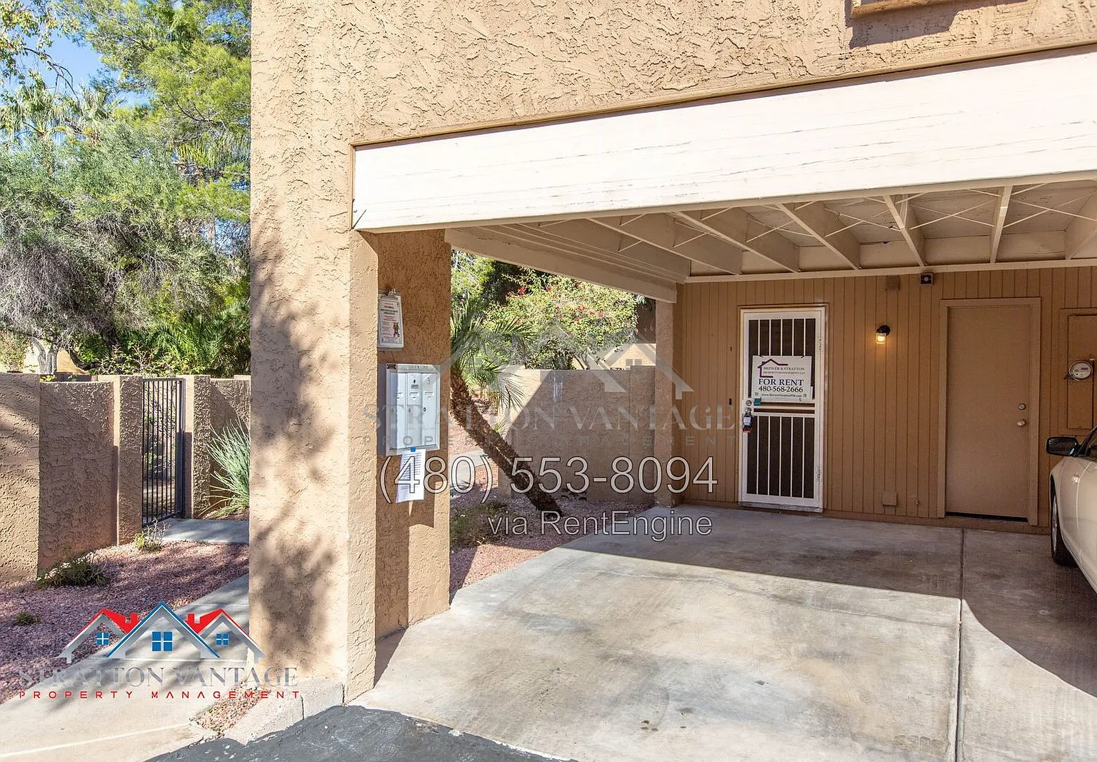 2 bed, 2.0 bath, 976 sqft, $1,425 — Photo 3