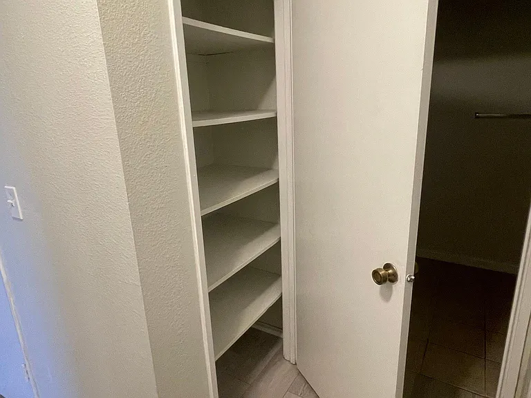 690 Pacific Ave #9 — Photo 7