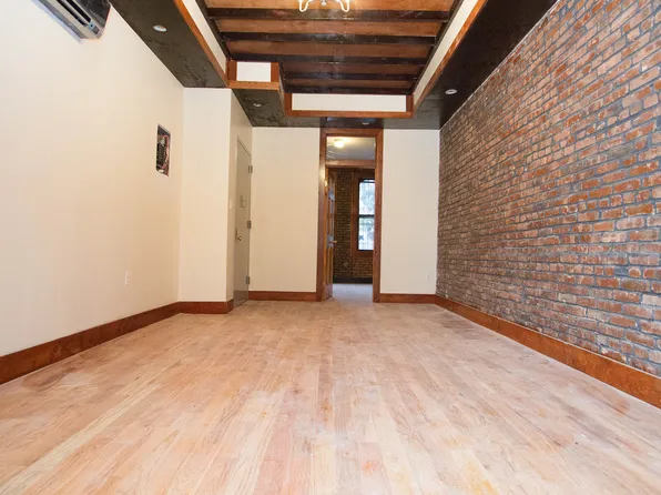 315 Stanhope Street image 1 of 14