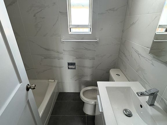 2nd image of 6107 224th St