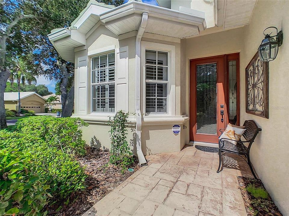 1st image of 300 Lansbrook Dr
