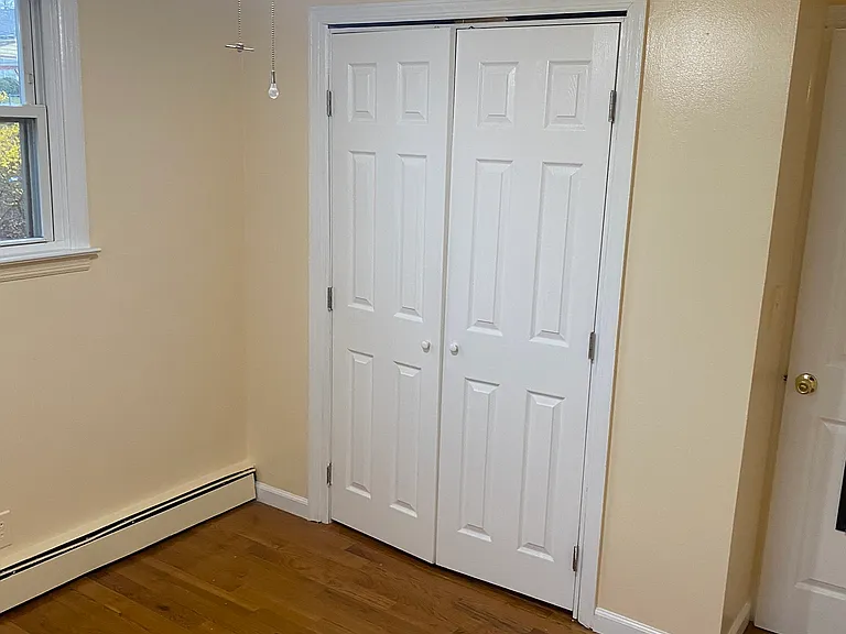 27 Woods Ave #1F — Photo 15