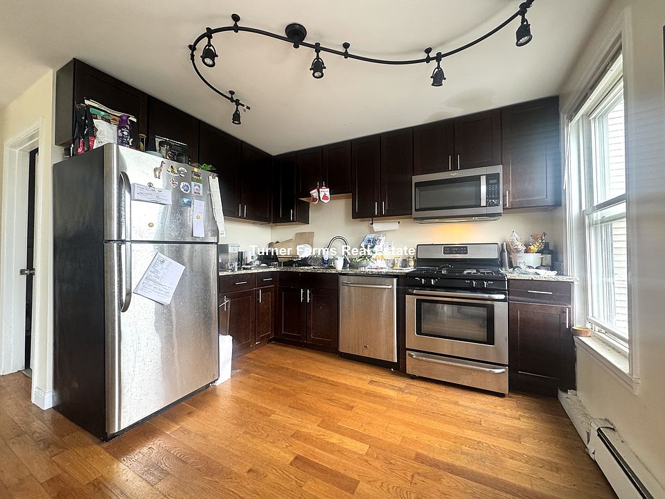 1st image of 30 Wordsworth St #2R