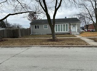4621 Clyde Ave, Lyons, IL