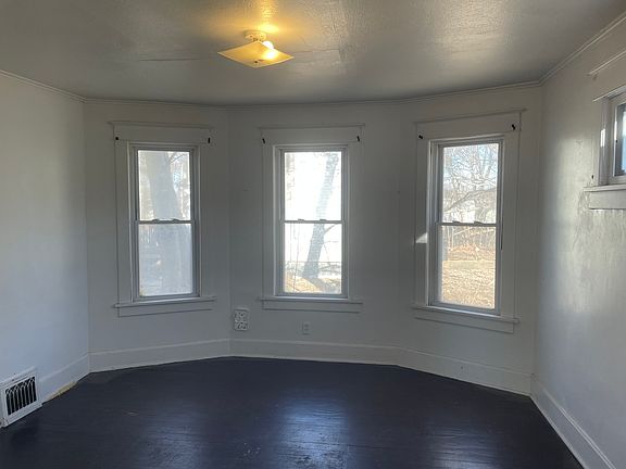 4th image of 3116 11th Ave #C