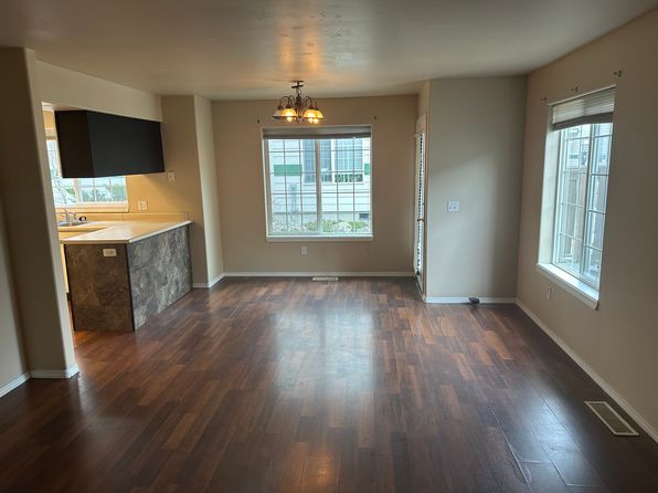 1030 W Villard St #1C