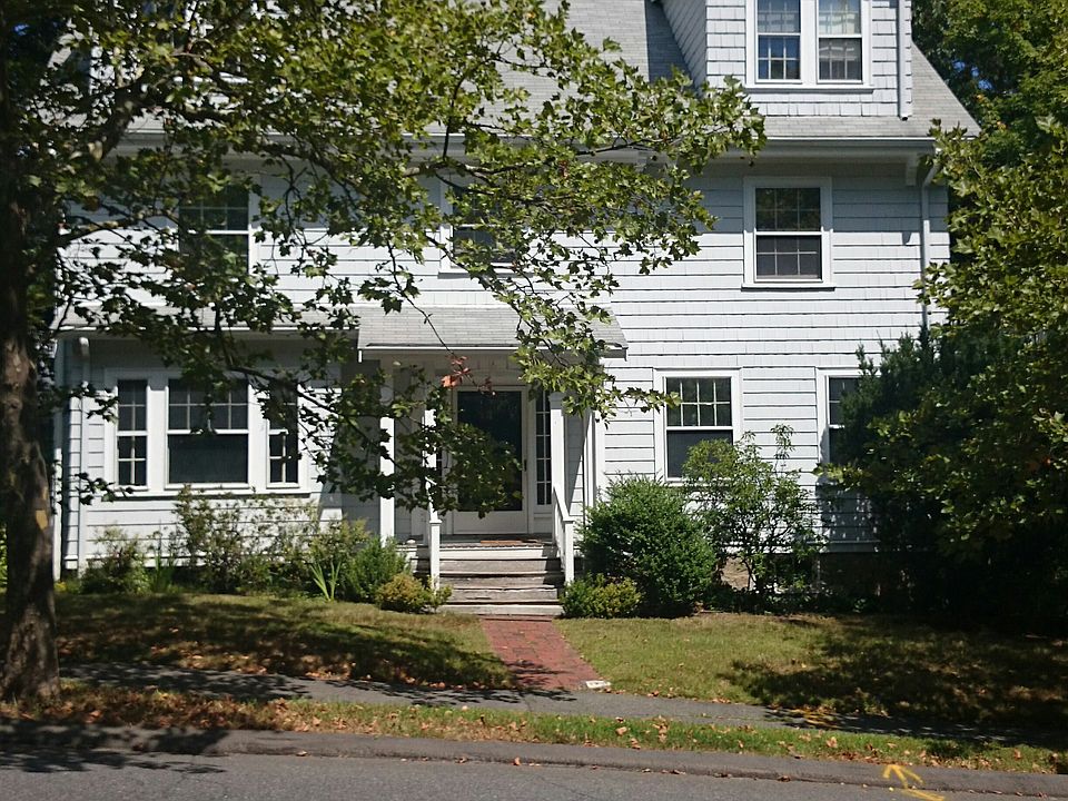 2nd image of 21 Cumberland Ave
