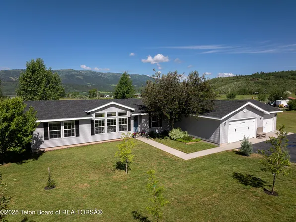 135 Spur Loop, Etna, WY 83118
