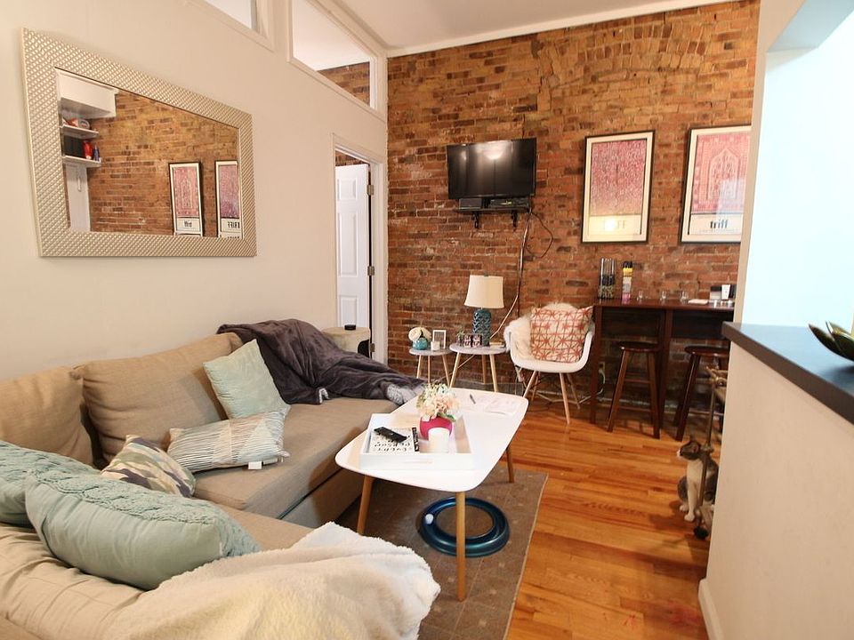 1st image of 325 E 64th St APT 206