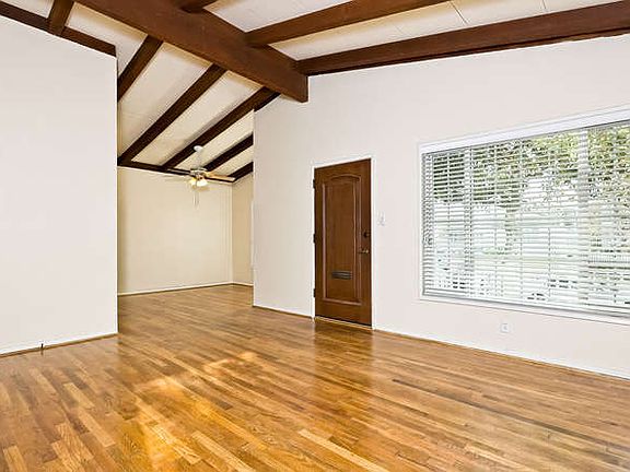 4th image of 3116 Porter Ln