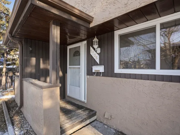 1706 37th St NW, Edmonton, AB T6L 2R7