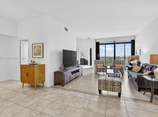 Hamptons West, Miami, FL 33180