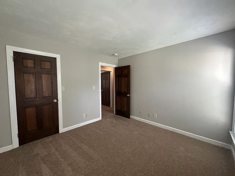 608 Hearndon Ct — Photo 33