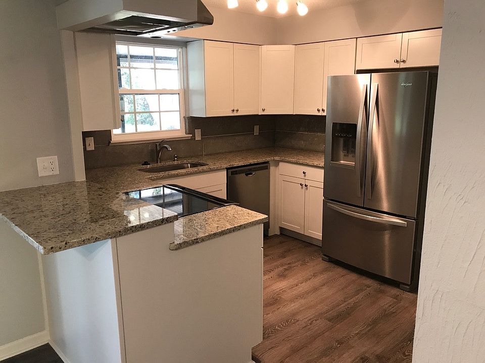 1st image of 594 Touchstone Cir