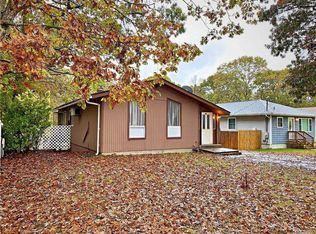 142 Meadowmere Ave, Mastic, NY 11950