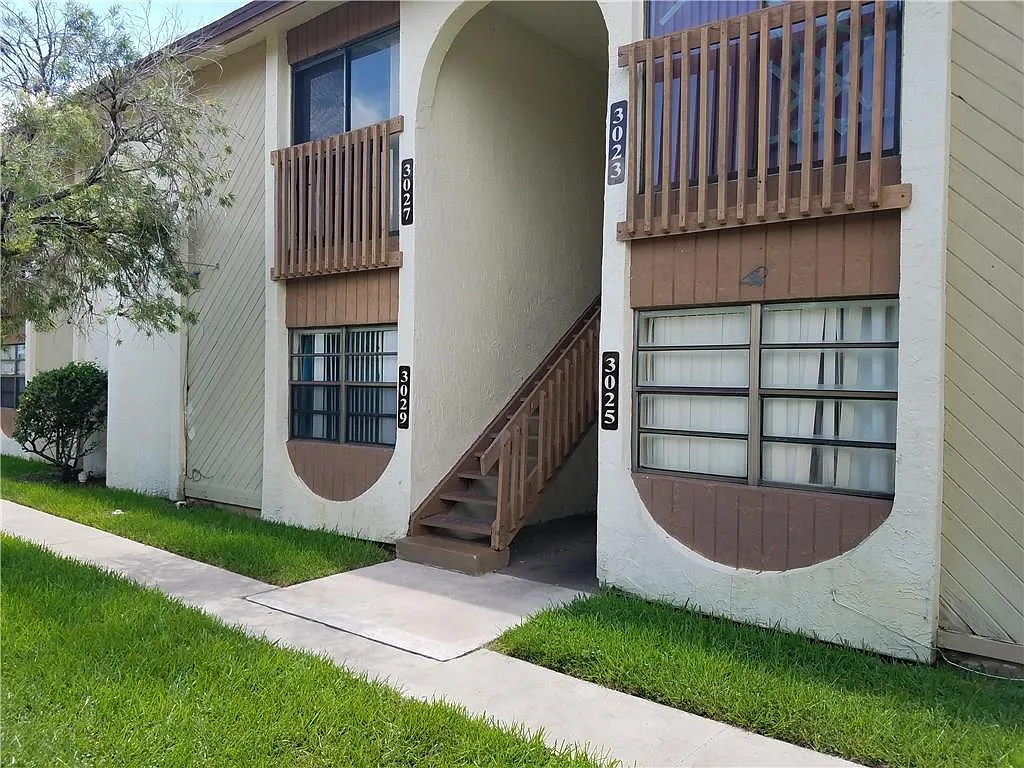 Cypress Trace Condo — Photo 1