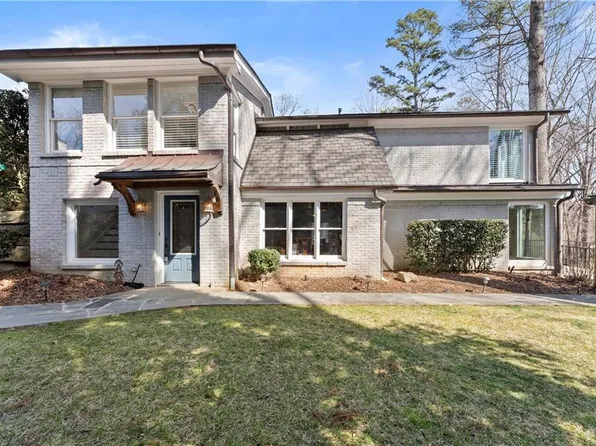 5983 Nachoochee Trl, Flowery Branch, GA 30542