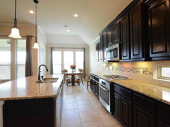 3rd image of 27218 Aspen Falls Ln