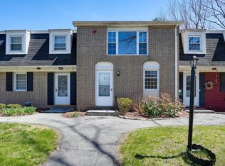 15 Cannongate Rd APT 34, Tyngsboro, MA 01879