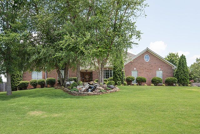 1st image of 104 Dovewood Pl