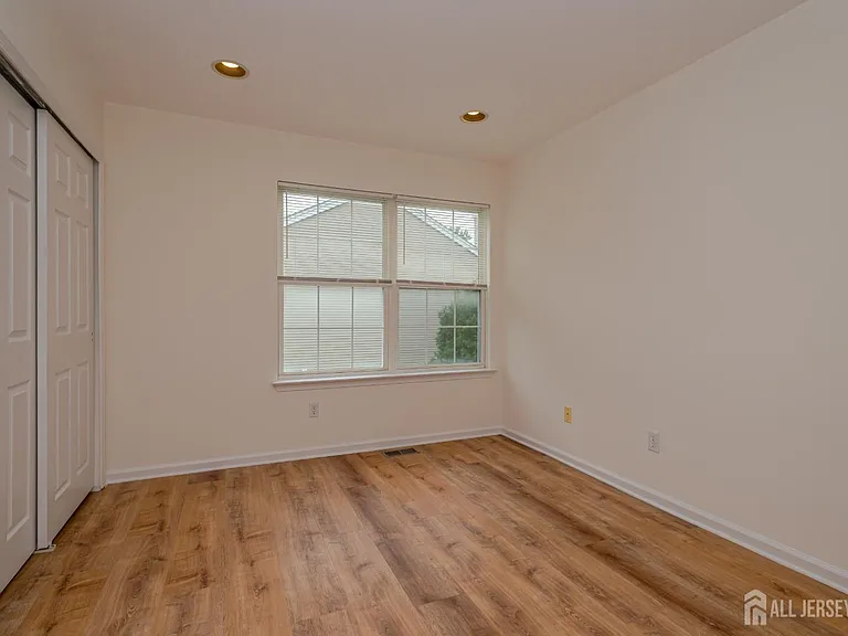 71 Manley Rd — Photo 23