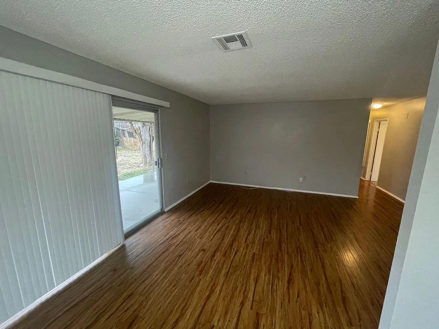 Charming 3-Bedroom Home in Hemet! — Photo 3