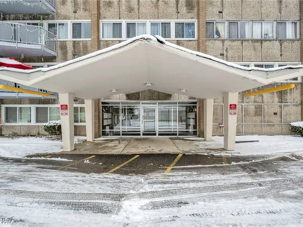 6640 Pearl Rd APT 609, Parma Heights, OH 44130