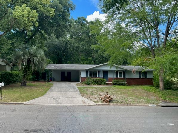 905 NW 39th Dr