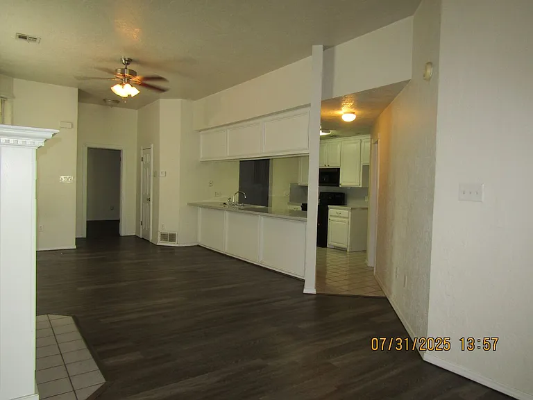 501 NW Fairway Villas Dr — Photo 9