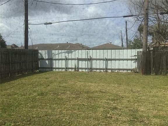 3rd image of 2604 Jean Lafitte Pkwy
