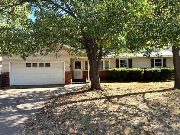 1946 S Missouri Avenue, Springfield, MO 65807