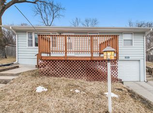 819 McKenzie Ave, Council Bluffs, IA 51503