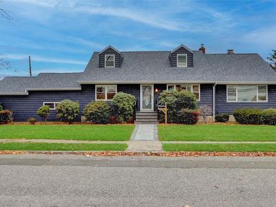 128 Liberty Avenue, Lindenhurst, NY, 11757