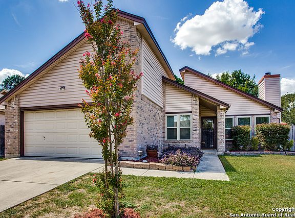 2nd image of 1101 Mossy Ln