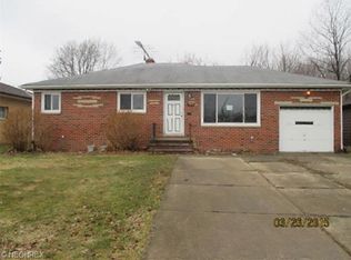 7240 Maplewood Rd, Parma, OH 44130