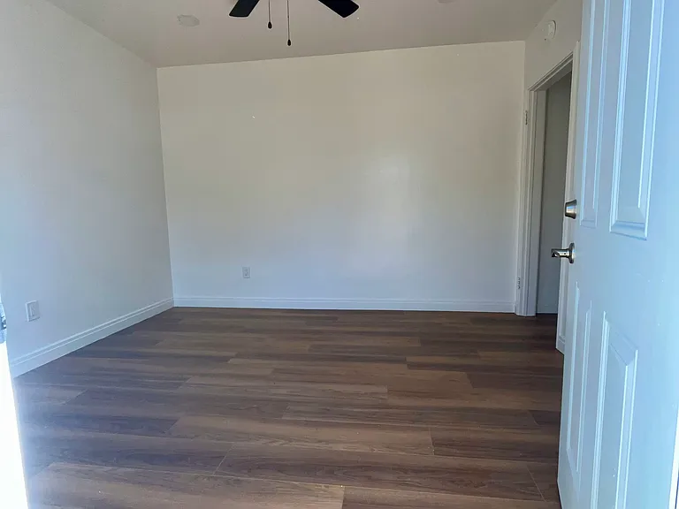 9533 Alexander Ave — Photo 5