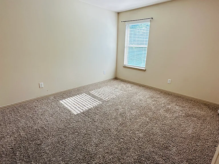 2249 Salado Dr — Photo 12