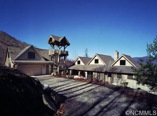 966 E Clubhouse Rd, Sylva, NC 28779