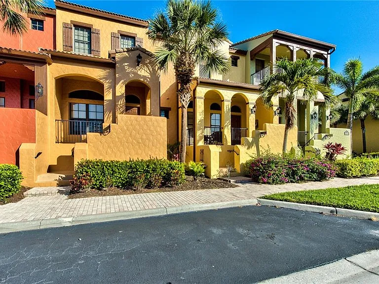 9102 Capistrano St S #7209 — Photo 1