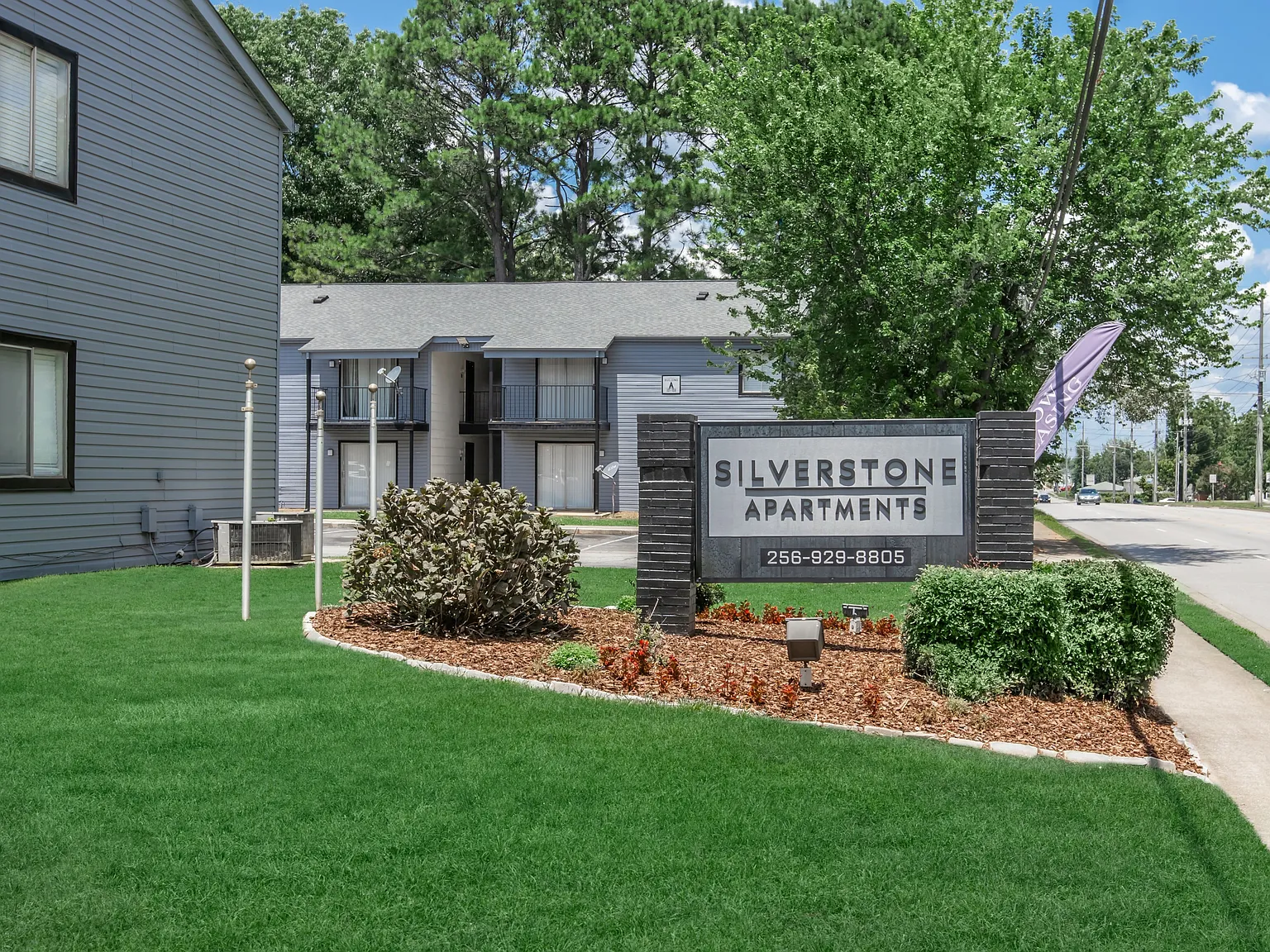 Silverstone Apartments — Photo 3