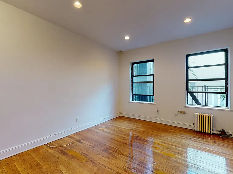94 3rd Ave #3R — Photo 3