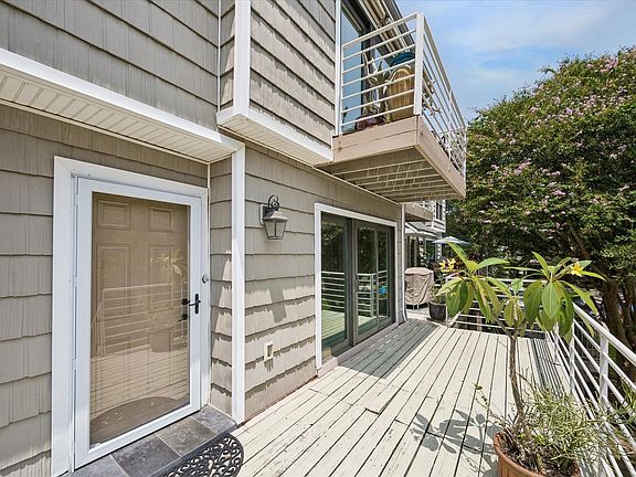 3rd image of 25 Lakewood Ln #25