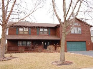 8616 Jenner Ln S, Cottage Grove, MN 55016