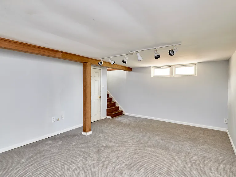 615 Superior Dr — Photo 28