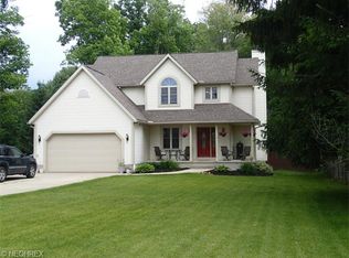 7454 Peck Rd, Ravenna, OH 44266